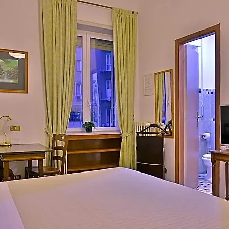 Elion Couette-café Rome
