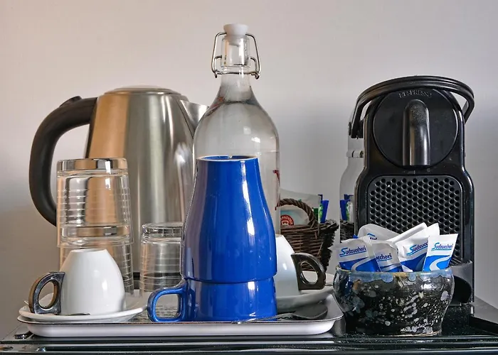 לינה וארוחת בוקר Elion רומא